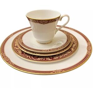 Royal Doulton Tennyson 5 Pc. Place Setting Fine Bone China‎ Vintage - 5 Avail